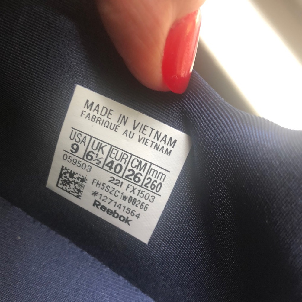 New Reebok Trainers - Picture 5 of 8